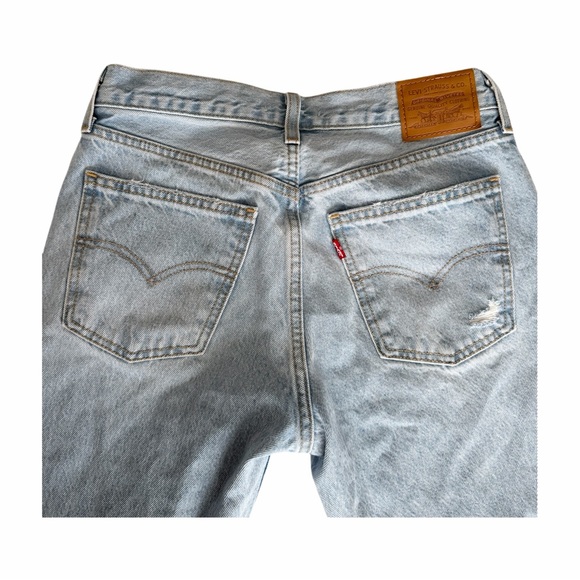 Levi's Light Blue Relaxed Women Jeans 28x27 ripped light wash straight leg pants - Picture 5 of 15